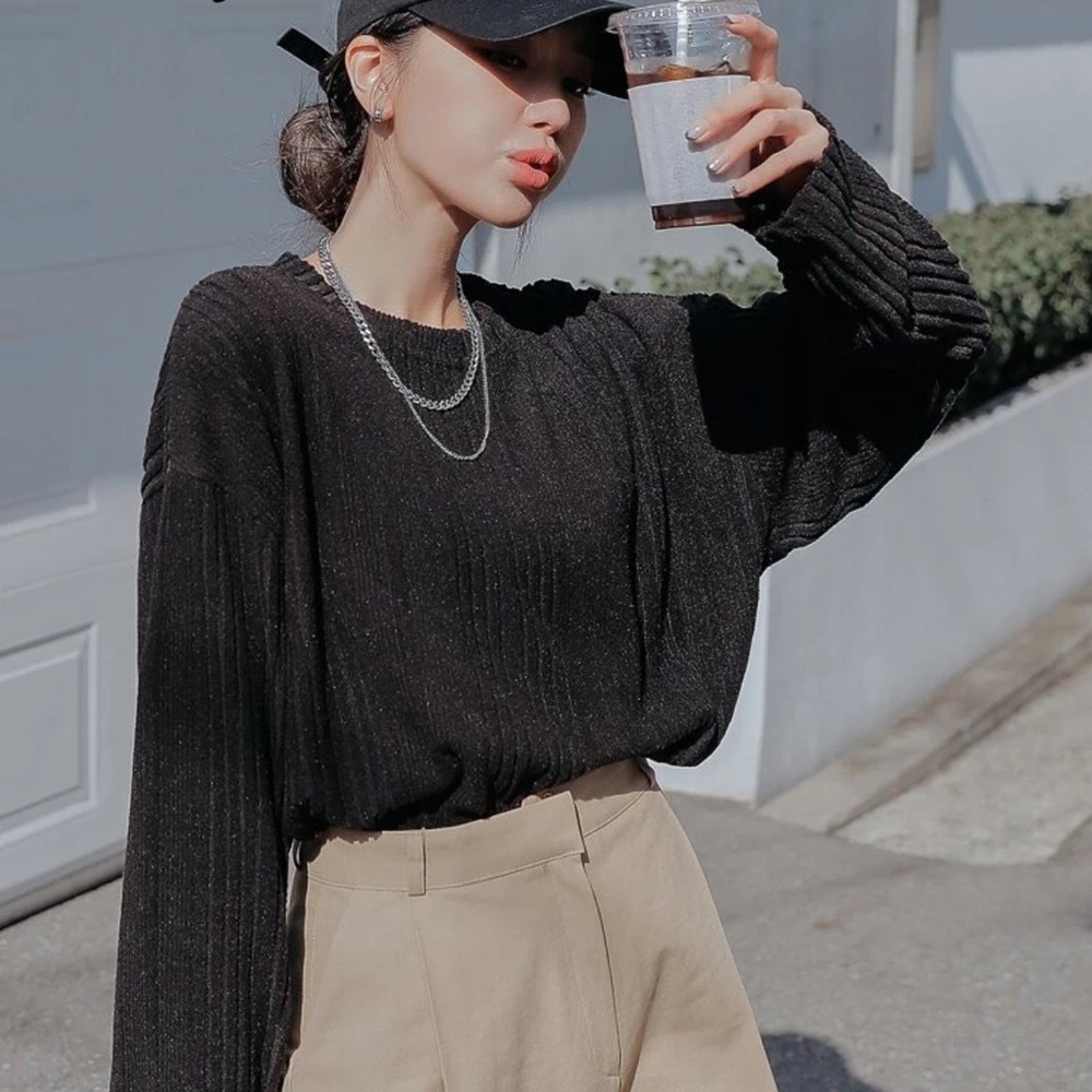 Oversized ribbed top